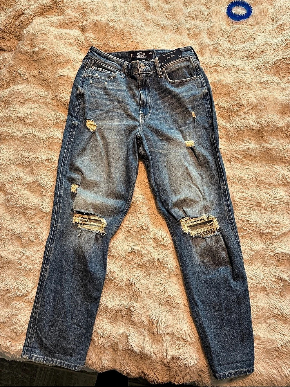 Hollister Ultra High-Rise Mom Jean Distressed Blue Jeans Waist 29R